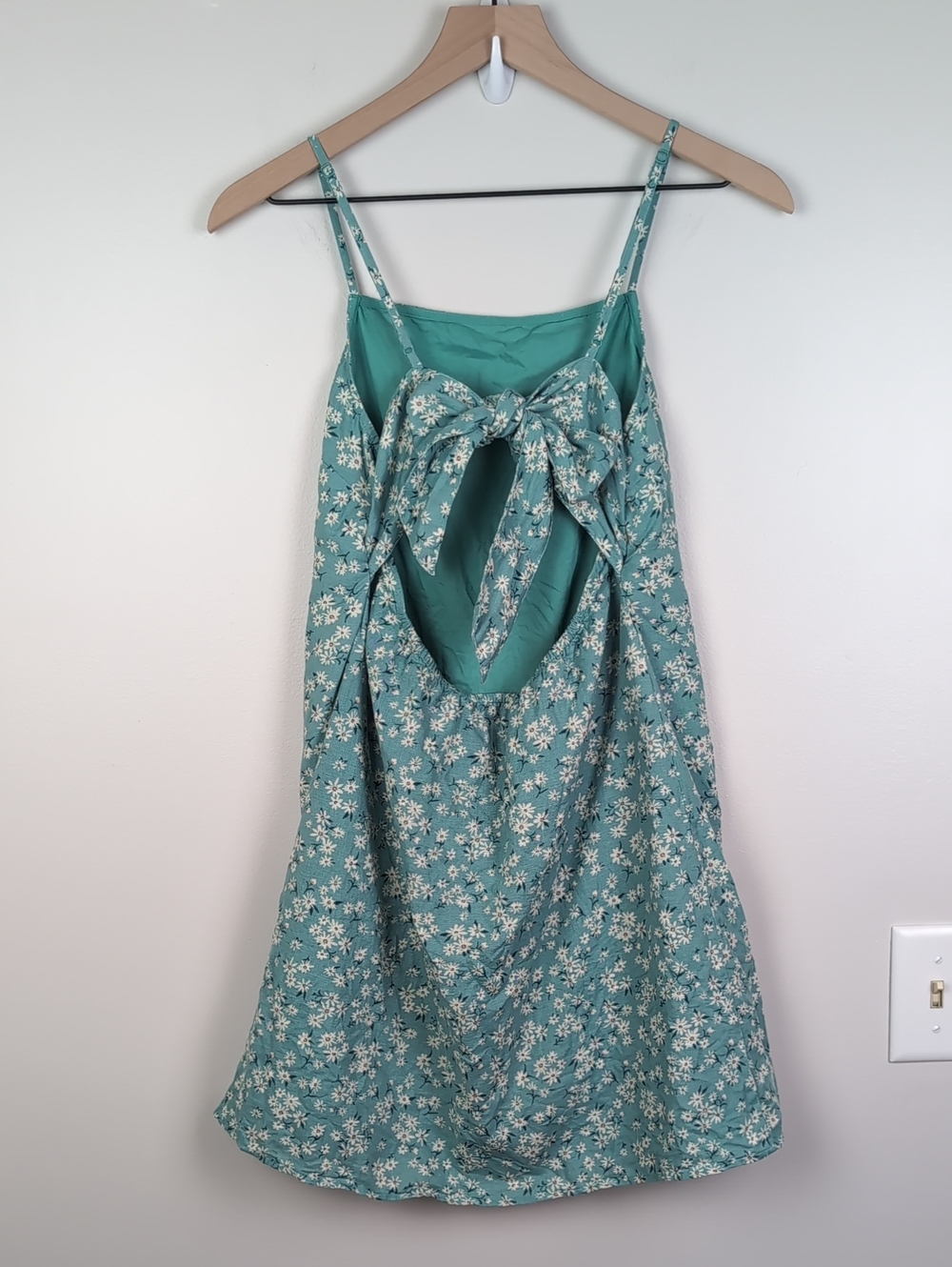 American Eagle | Linen Blend Floral Tie Back Mini Dress | Medium - Picture 4 of 13